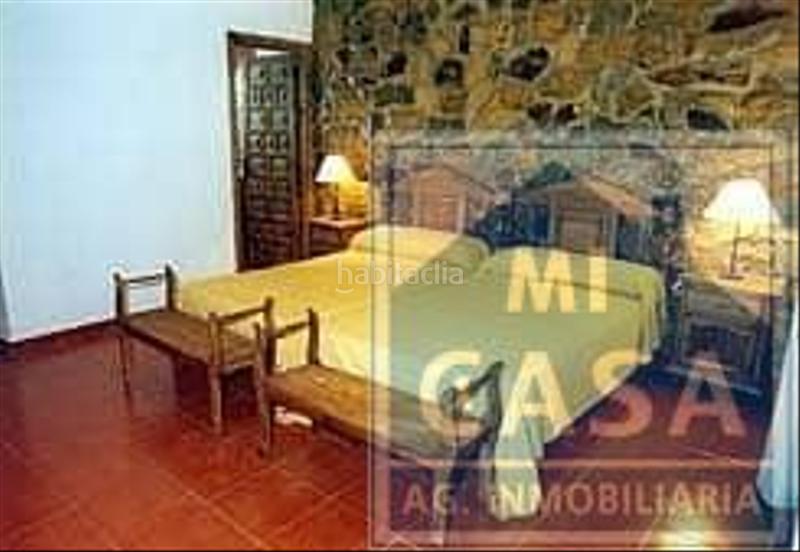 Foto cf96703c-c659-4744-b77d-5d3e0ab0e56a. Edificio in Montijo