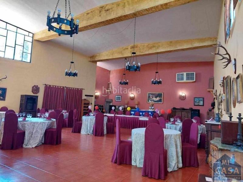 Foto fedd82a1-edc1-443e-9969-4c77dfb59e36. Edificio in Montijo