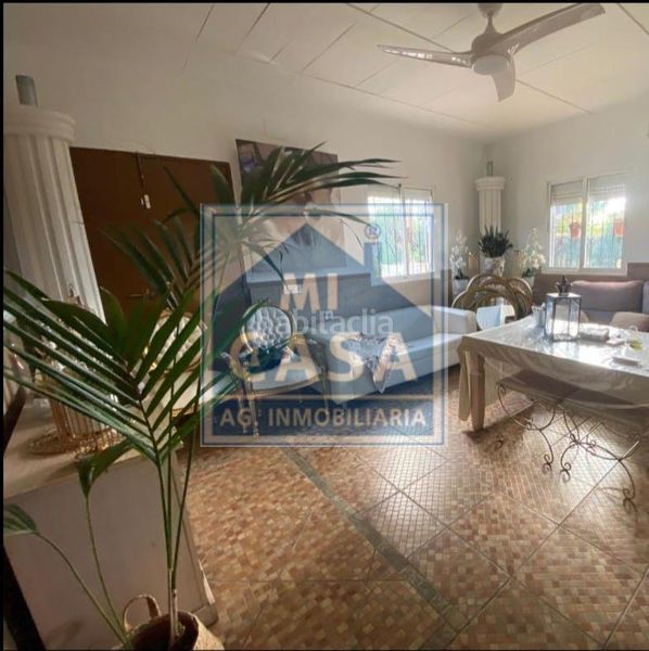 Foto 636c6840-e31e-49ad-851e-d2113a63a713. Xalet amb piscina a Oeste Mérida