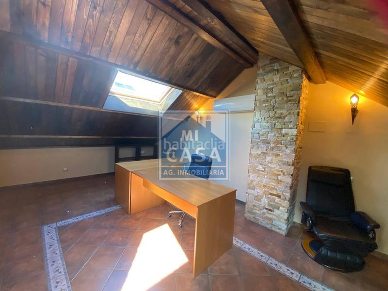 Foto aee5eff1-17c6-4f10-b8b1-d255aa369f0f. Xalet amb aparcament a Norte Mérida