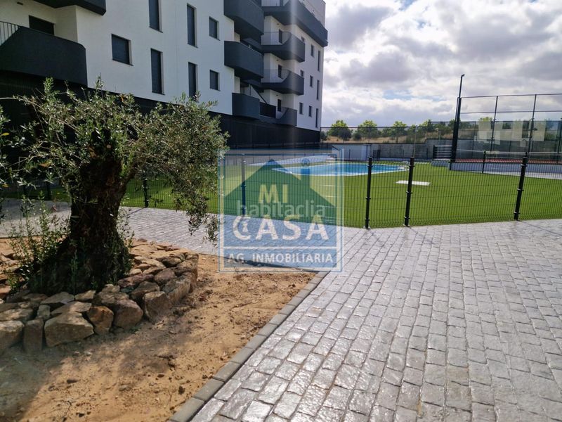 Foto 179f2b2e-786a-4de2-8fcc-796b993536ab. Apartament amb calefacció aparcament piscina a Oeste Mérida
