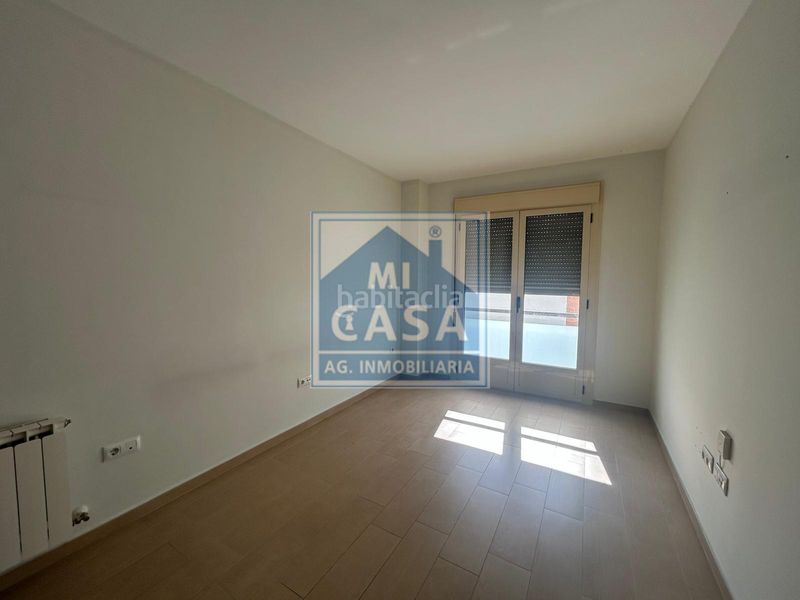 Foto 0969b832-e4a8-4caf-99aa-641559949896. Lloguer àtic amb calefacció aparcament a Centro Mérida