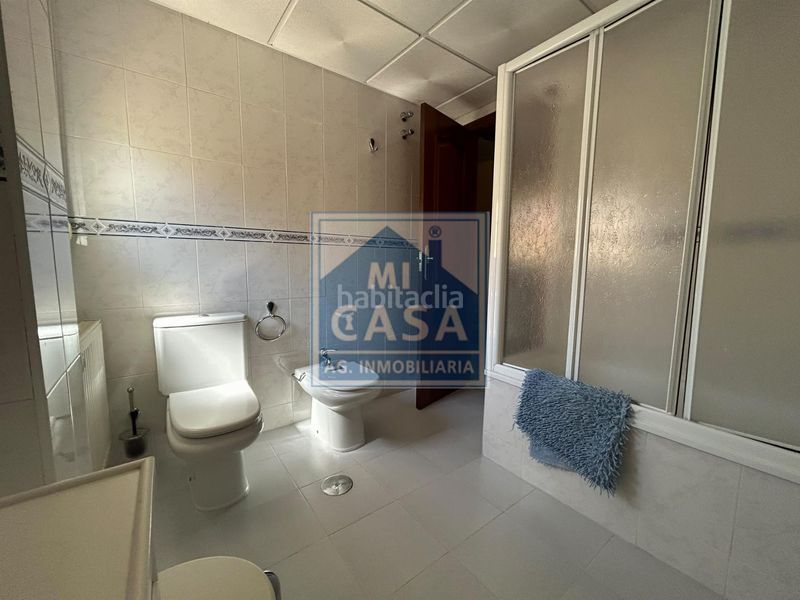 Foto 01cc018a-0e0d-4d55-8ee1-a6bc0744961f. Casa amb calefacció aparcament a Centro Mérida