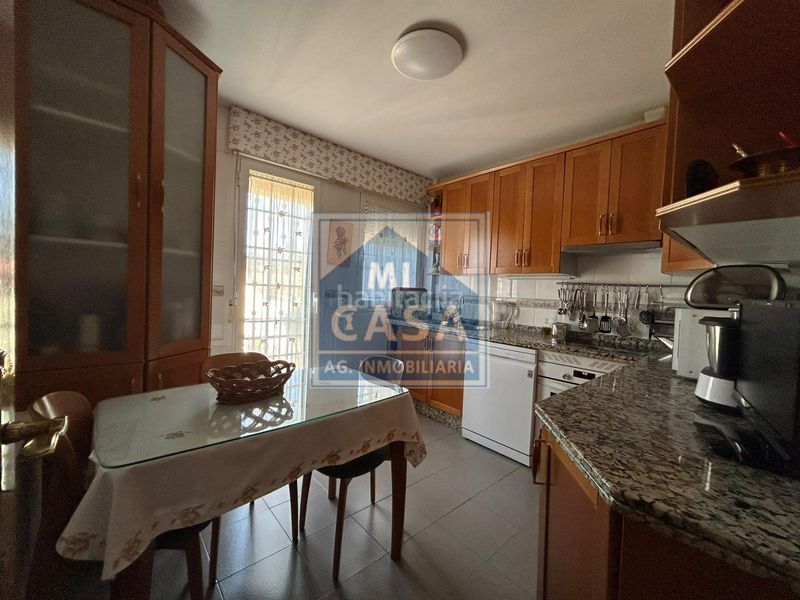 Foto a3a5d92b-0287-4790-956a-d9d0d26be9c3. Casa amb calefacció aparcament a Centro Mérida