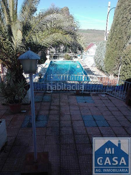 Foto 5849b19f-5d8f-41e5-9278-94c7bd5441f1. Xalet amb aparcament a Centro Mérida