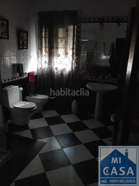 Foto 68c6bd6a-5f62-45e5-8d6a-760351c7755d. Xalet amb aparcament a Centro Mérida