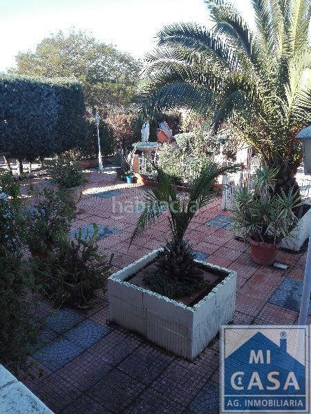 Foto 91ee0f84-0c21-447e-95f8-7848440cdf1d. Xalet amb aparcament a Centro Mérida