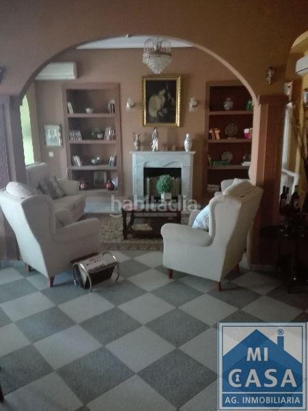 Foto 973c33a2-5437-4395-830a-6623f26fc0e3. Xalet amb aparcament a Centro Mérida