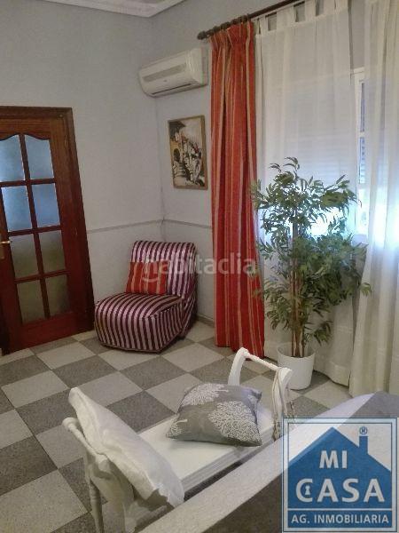 Foto a80a1f12-de41-46c0-9c4f-2b7dc1b67651. Xalet amb aparcament a Centro Mérida