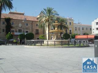 Location Local commercial à Centro. Zona centro, a un minuto de la plaza de españa.