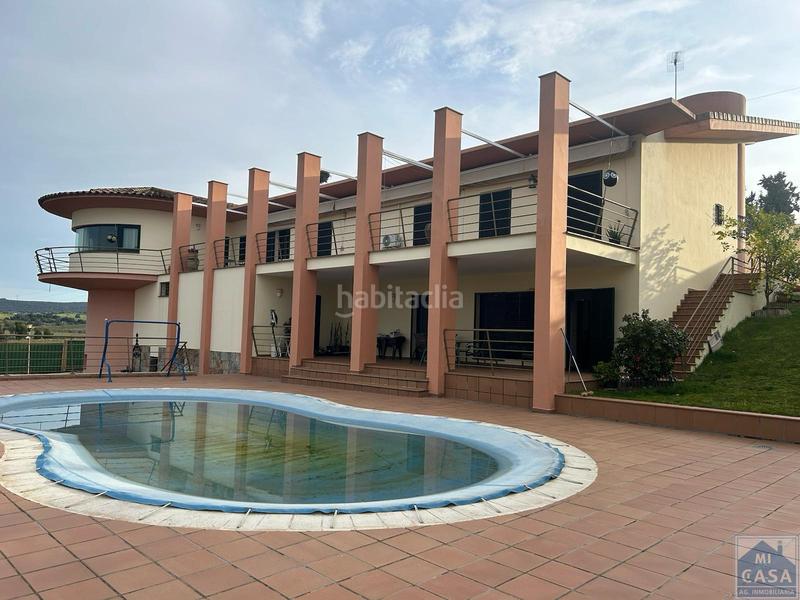 Foto 15be79ec-7def-4d4c-83cf-3f639f813012. Haus mit heizung parking pool in Oeste Mérida