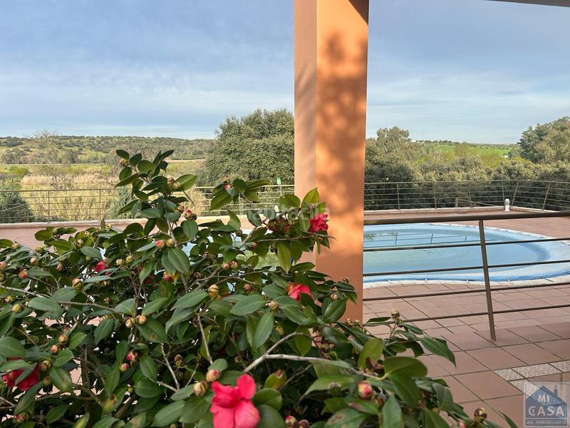 Foto 711751d2-da23-41ae-b04c-2f553ccff457. Haus mit heizung parking pool in Oeste Mérida