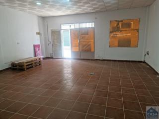 Lloguer Local Comercial a Centro. Méridalocal