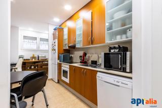 Etagenwohnung  Carrer de la uni. Planta baja con 4 dormitorios.