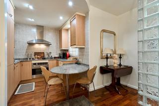 Etagenwohnung  Carrer del comte d'urgell. Impecable piso con 2 salones