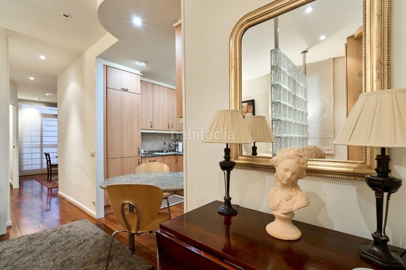 Foto 6bdbcee5-0827-4d2d-9629-3e631146c9b9. Piso impecable piso con 2 salones en La Nova Esquerra de l´Eixample Barcelona