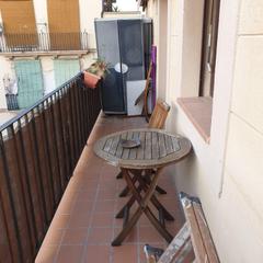Etagenwohnung  Carrer de la uni. Piso de 82m2 y 3 parking incluidos.