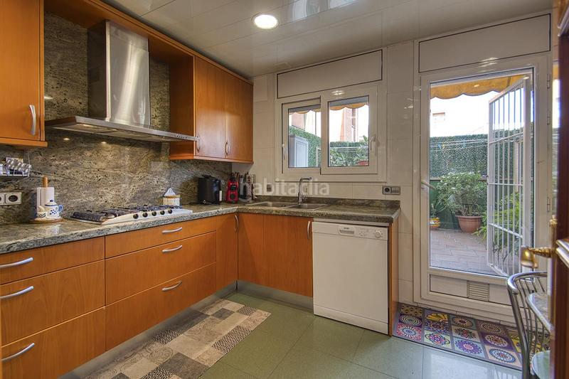Foto 05d27bfb-06a8-4eb8-aa30-3c84a02876e8. Casa amb calefacció aparcament a Sant Andreu de Palomar Barcelona
