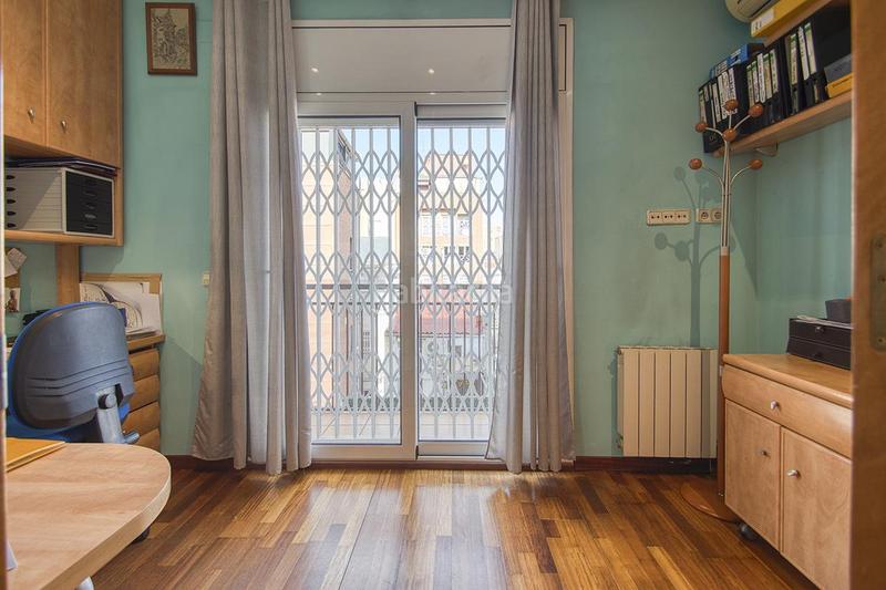 Foto 7a11b9bb-be22-4653-90a3-71e9e1ad1fe1. Casa amb calefacció aparcament a Sant Andreu de Palomar Barcelona