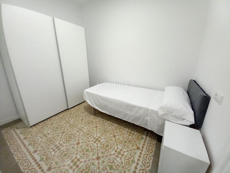 Foto c4a11f43-b8d4-401a-b2e6-7b08c3c124c3. Alquiler piso  todo reformado. zona can mantega. en Barcelona