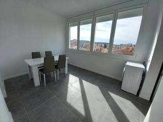 Miete Etagenwohnung  Carrer de rosés. Piso todo reformado. zona can mantega.