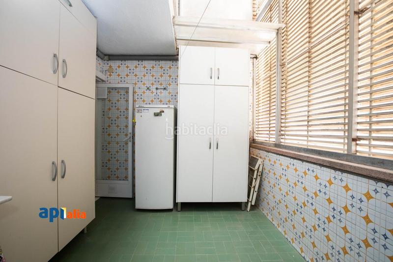 Foto 5d95341f-aaa6-4645-8286-a44a8bca1a16. Flat with heating parking in El Gall Esplugues de Llobregat