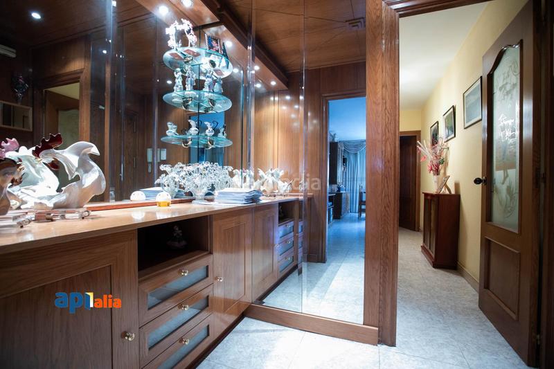 Foto d98b71f0-a41a-41f0-81c2-60dfaccbf381. Flat with heating parking in El Gall Esplugues de Llobregat