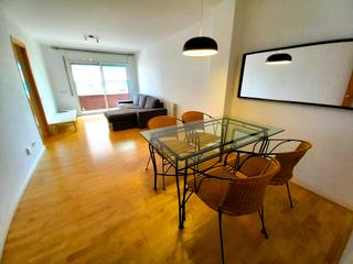 Location Appartement à Nucli Urbà. Piso todo reformado. con parking incluido.
