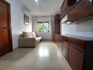Appartement  Carrer de la verge de montserrat. Piso en la zona de la riera.