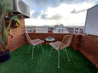 Location Appartement  Carrer de santiago ramon y cajal. Atico con pequeña terraza