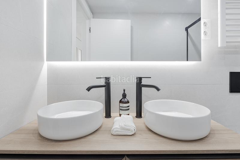 Foto 5b4548e5-59b6-47b1-9717-6a5ce1d45a0f. Piso exclusivo piso de 153m2 con 5 dormitorios. en Barcelona