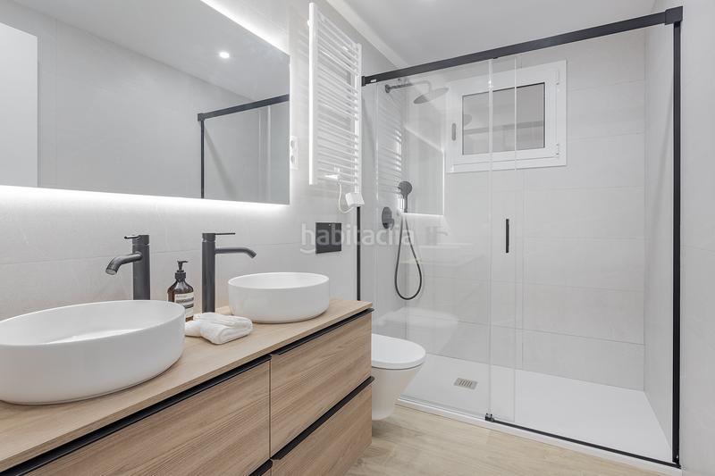 Foto e78cad44-3fde-43fa-b947-953c2576c818. Piso exclusivo piso de 153m2 con 5 dormitorios. en Barcelona