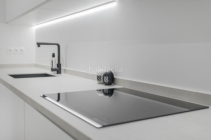 Foto f866ab61-d1ff-4f62-8591-79f1161f49f2. Piso exclusivo piso de 153m2 con 5 dormitorios. en Barcelona