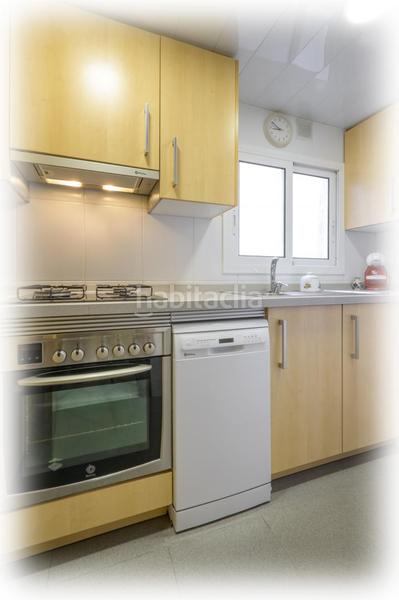 Foto 0c7791f8-6107-4f5b-a050-f0b96955a4e4. Ático atico con terraza. todo reformado. en Les Planes Hospitalet de Llobregat (L´)