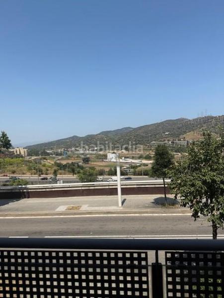 Foto 30b7a411-bb55-4c8b-97bd-c23580ae7e17. Casa a schiera con riscaldamento parcheggio piscina in Barcelona