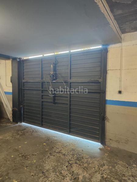 Foto 39c249b5-c8ed-4f3f-a80d-5dd9bed97196. Casa a schiera con riscaldamento parcheggio piscina in Barcelona