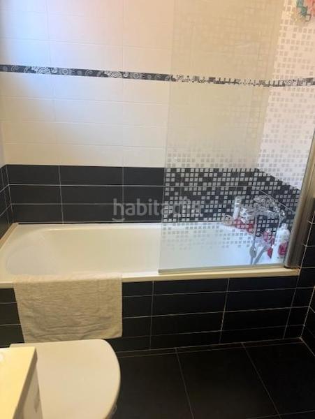 Foto b2d49ccc-5a9d-4933-b1e8-0f0d0057aab6. Casa a schiera con riscaldamento parcheggio piscina in Barcelona