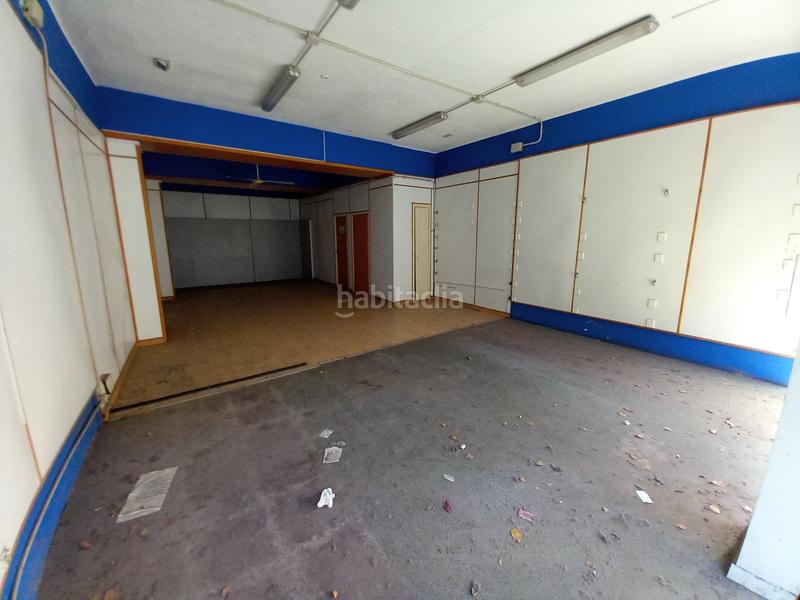 Foto edfa1e2e-83e2-4fe2-9f46-628f0cacd1ea. Lloguer local comercial a Sants Barcelona