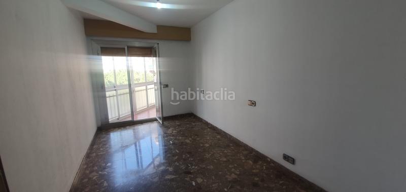 Foto 14337a0b-102d-42a6-8973-37cfdc16ca64. Piso  de 67m2 con parking. en Pubilla Cases Hospitalet de Llobregat (L´)