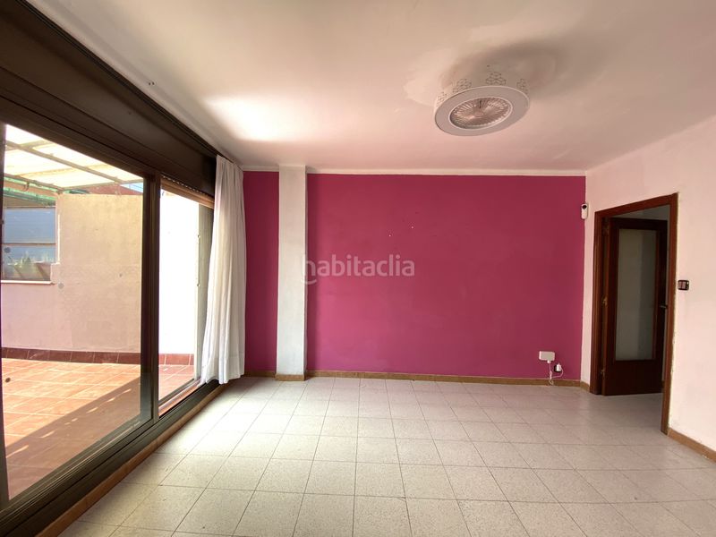 Foto c3c47cc6-a26c-4060-8d19-ff03db2e3f8c. Àtic a La Bordeta Barcelona
