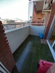 Pis  Carrer de sant antoni mª claret. Atico de 77m2 con terraza. opción a paking.