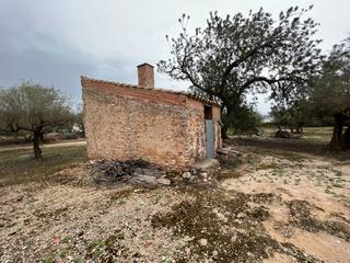 Masia a Roquetes. Finca rústica en roquetes.