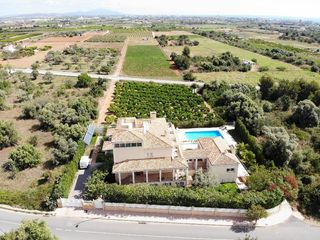 Chalet en Las Atalayas-Urmi-Cerro Mar. Villa de lujo con licencia turística