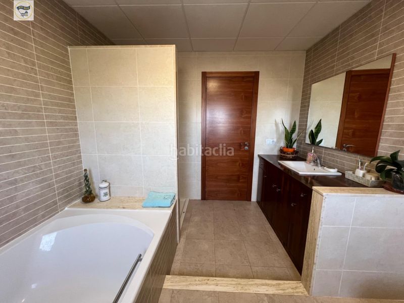 Foto ce883201-6886-4661-add3-6f90043d69d0. Xalet amb calefacció aparcament piscina a Roquetes