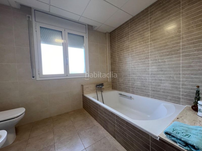 Foto 6658fb75-9b5b-433d-a66a-ea3e74968fa6. Xalet amb calefacció aparcament piscina a Roquetes