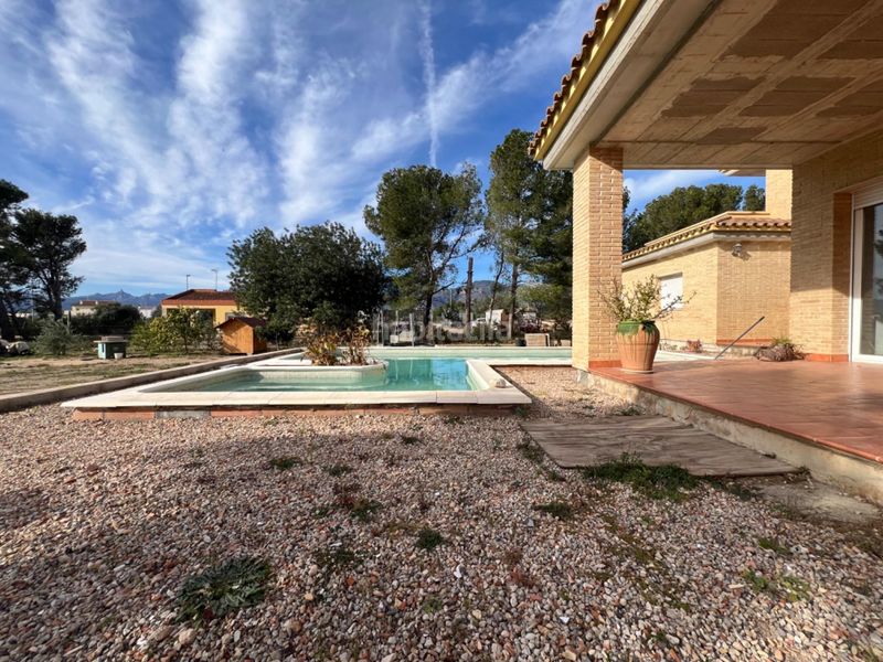 Foto f3f089cf-dc70-4ff2-a741-07b6d0cc045e. Xalet amb calefacció aparcament piscina a Roquetes