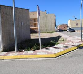 Terreny residencial a Aldea (L´). Solar urbano esquinero de 54m2, en laldea, zona hostal