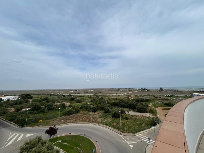 Foto 7cbfaedb-5923-4ee1-8101-7224735f7aa0. Àtic amb calefacció aparcament a Nord La Ràpita