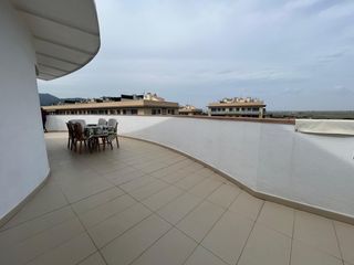 Àtic a Nord. Impresionante ático de dos habitaciones y parking