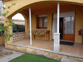 Casa a Deltebre. Acogedor adosado duplex esquinero en el centro de deltebre